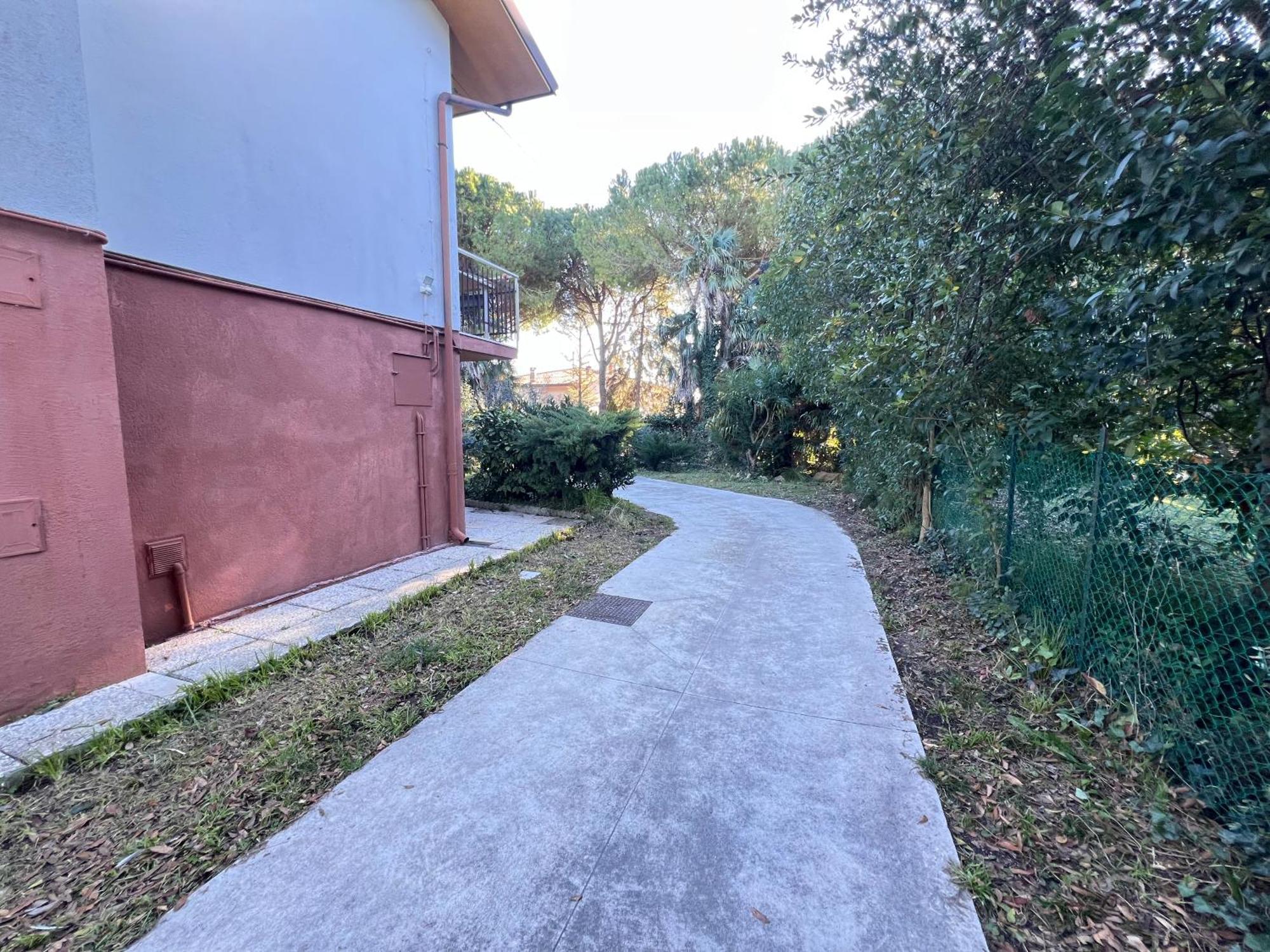 Villa Egles - Con Giardino A *